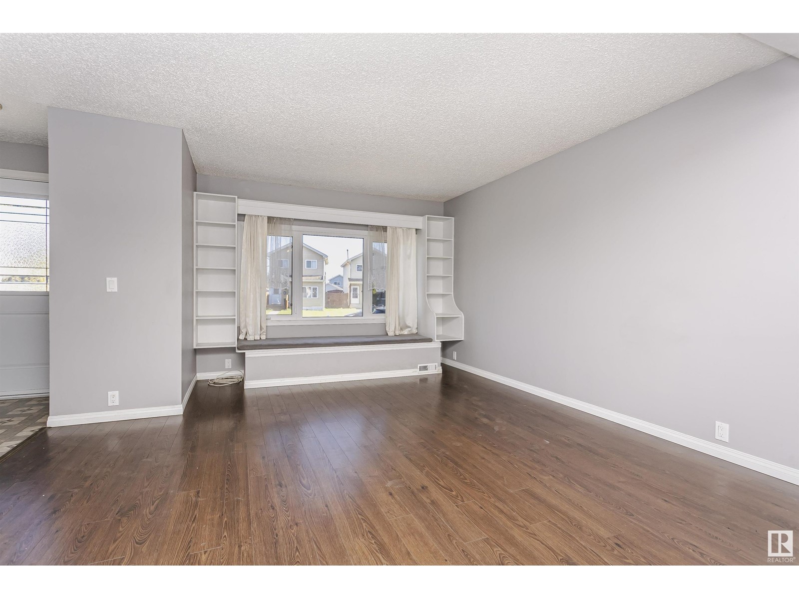 18425 95A AV NW, Edmonton