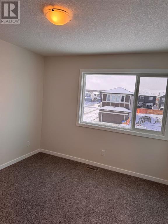 Single Family House for Sale in  Wolf Hollow Road SE Wolf Willow Calgary 