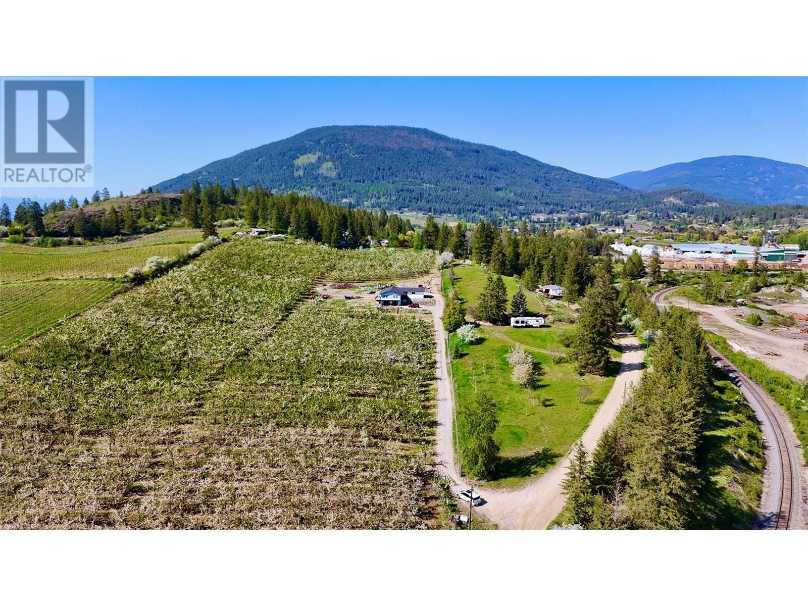 1237 32ND  S Avenue, Erickson
