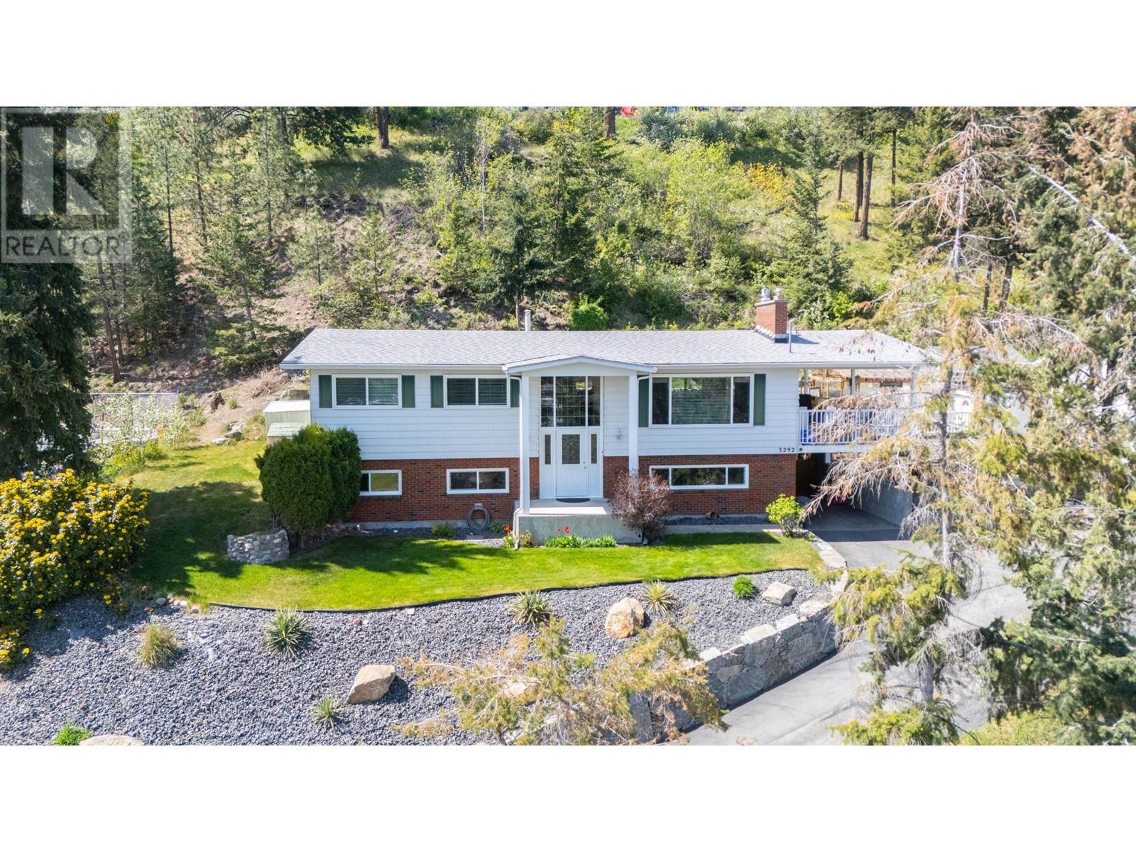 3292 McIver Road, West Kelowna