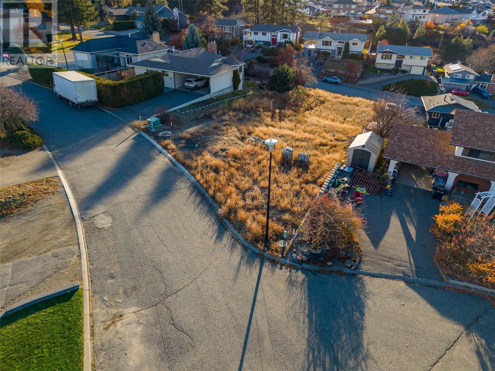 Photo 2 of 1916 Glencoe Place, Kamloops BC