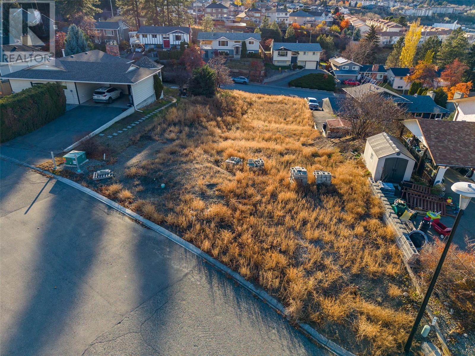Photo 3 of 1916 Glencoe Place, Kamloops BC