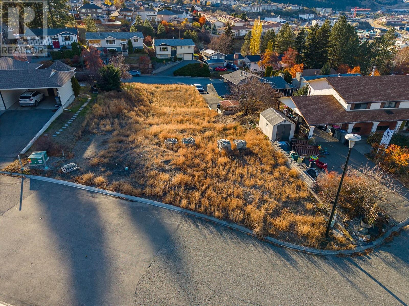 Photo 4 of 1916 Glencoe Place, Kamloops BC