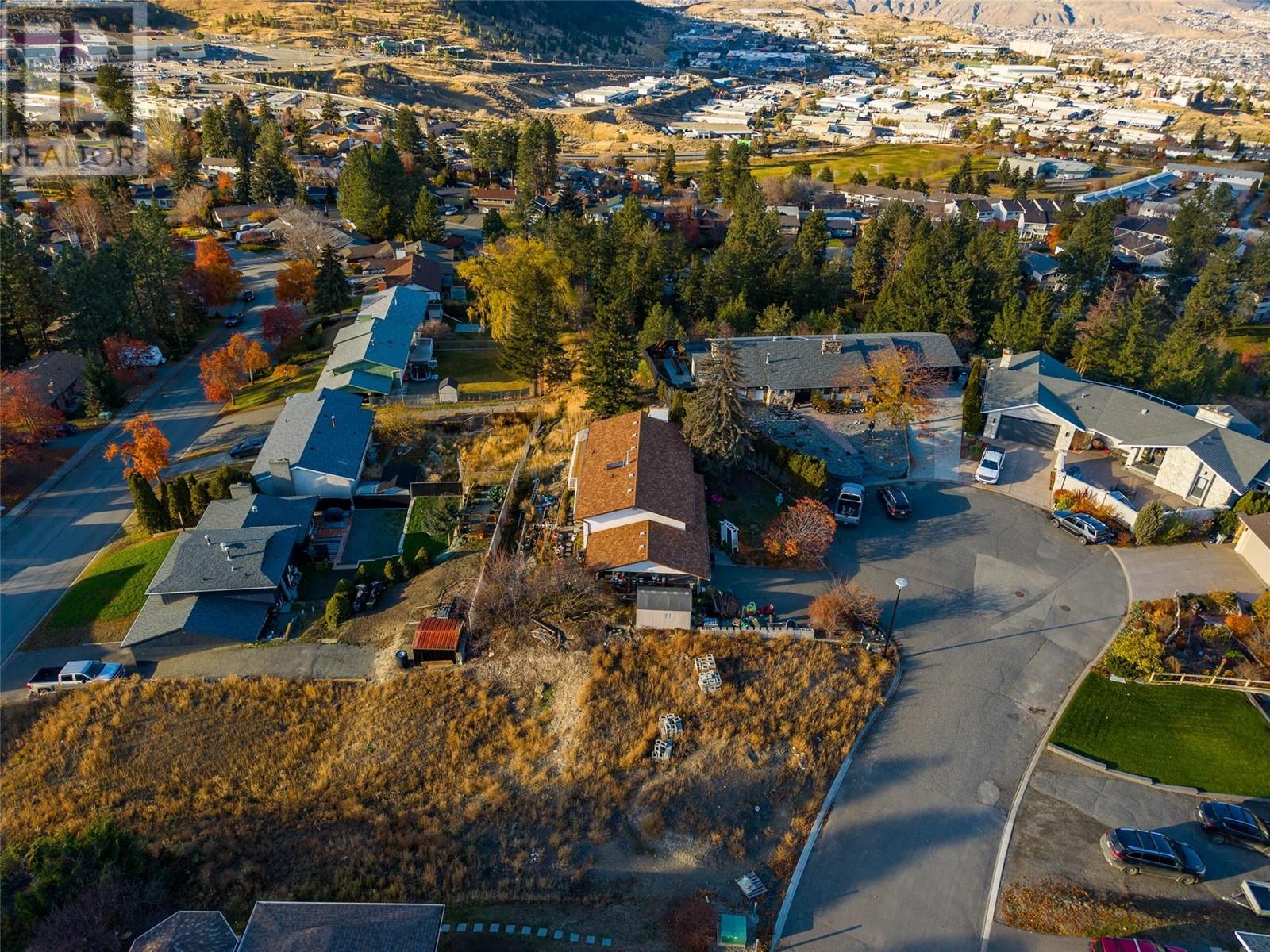  736 GLENEAGLES Drive, Kamloops