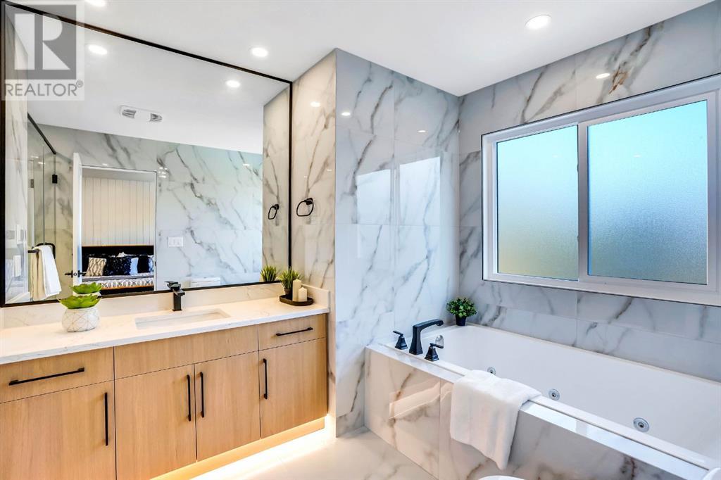 Single Family House for Sale in  Edgepark Way NW Edgemont Calgary 