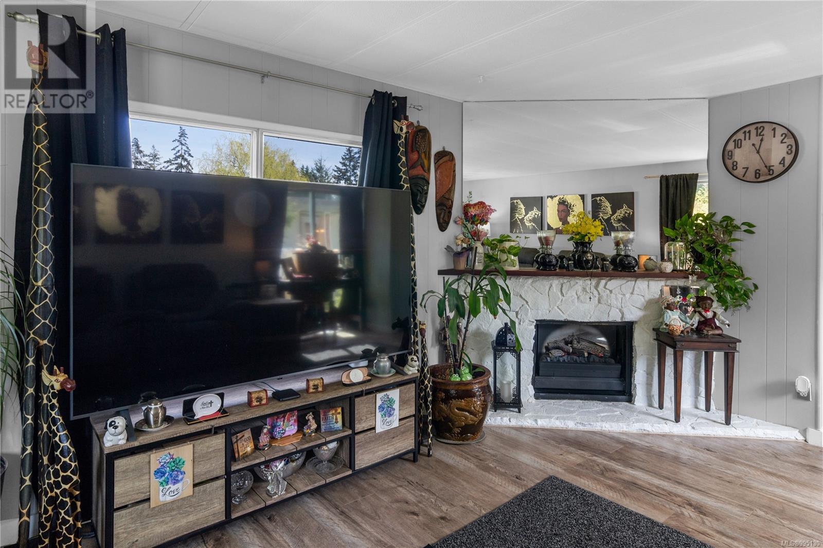 Photo 1 of 19 61 12 Th St, Nanaimo BC