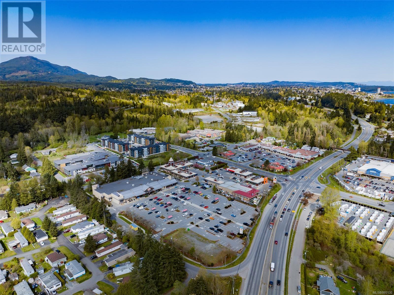 Photo 16 of 19 61 12 Th St, Nanaimo BC