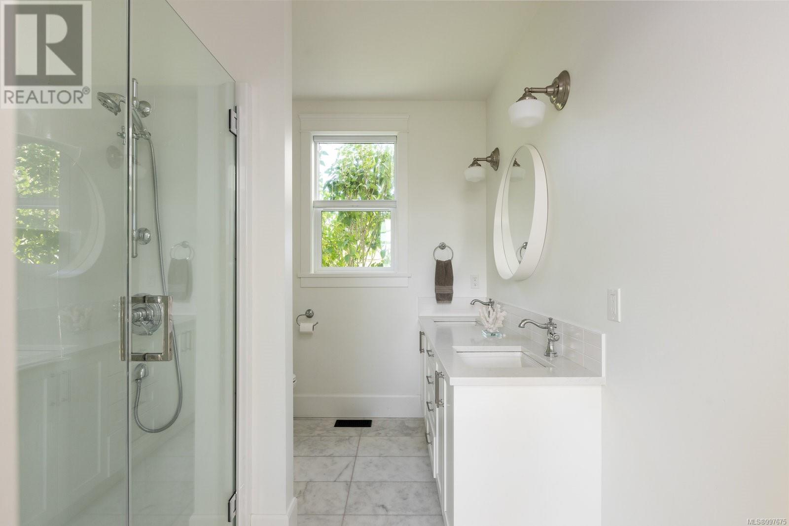 1527 Mount Newton Cross Road, Central Saanich