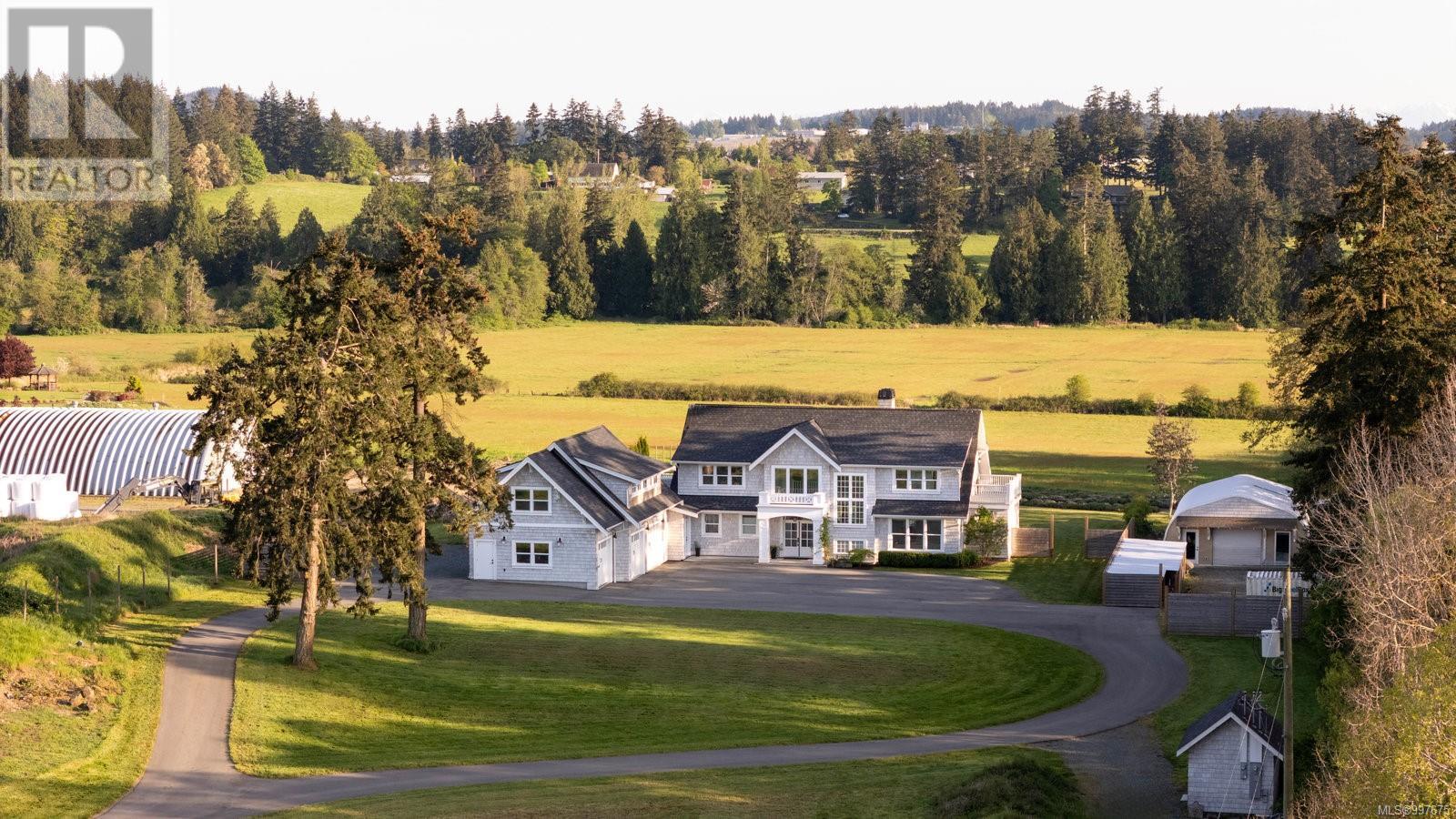  1527 Mount Newton Cross Road, Central Saanich