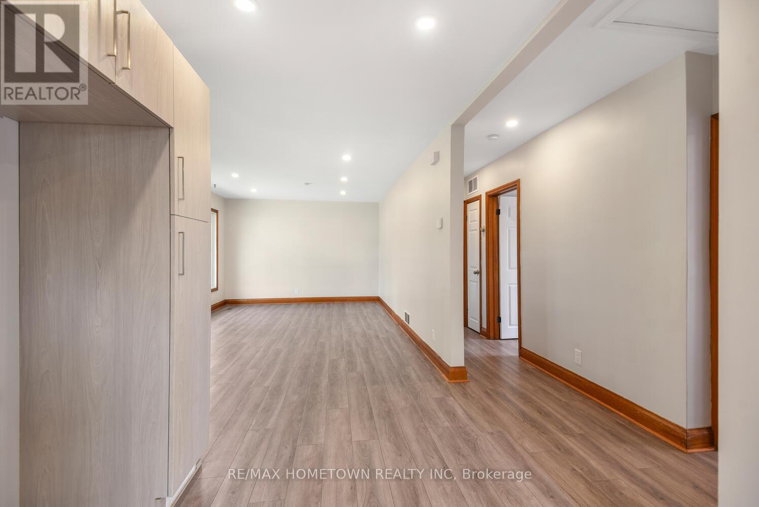 Photo 10 of 4 Otter Drive, Brockville ON