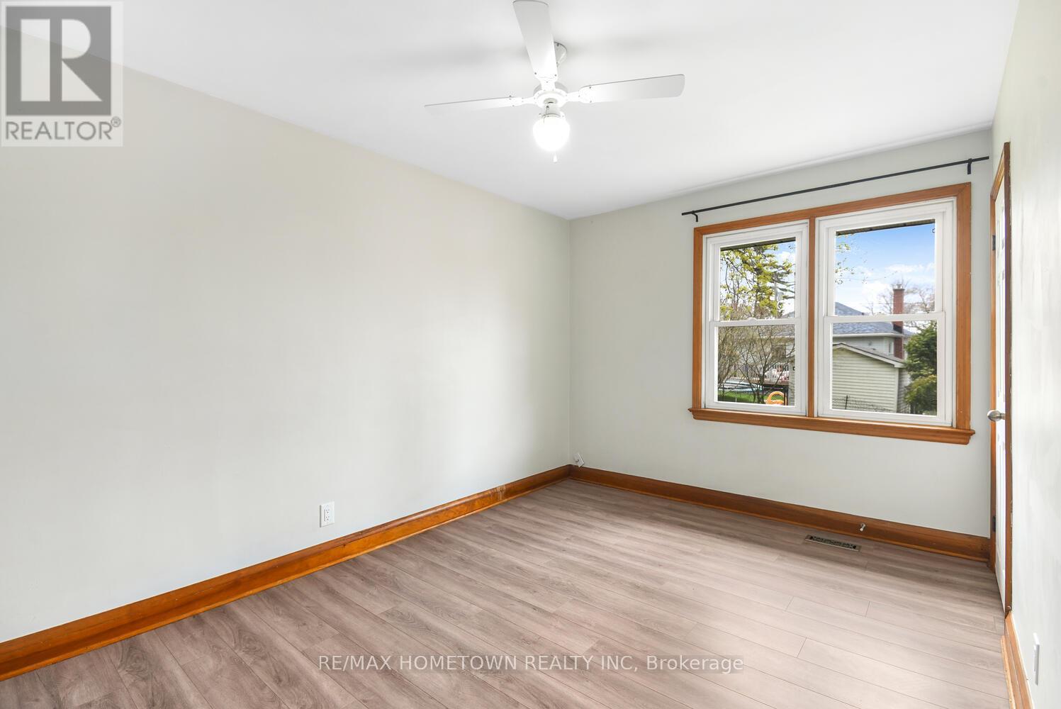 Photo 12 of 4 Otter Drive, Brockville ON