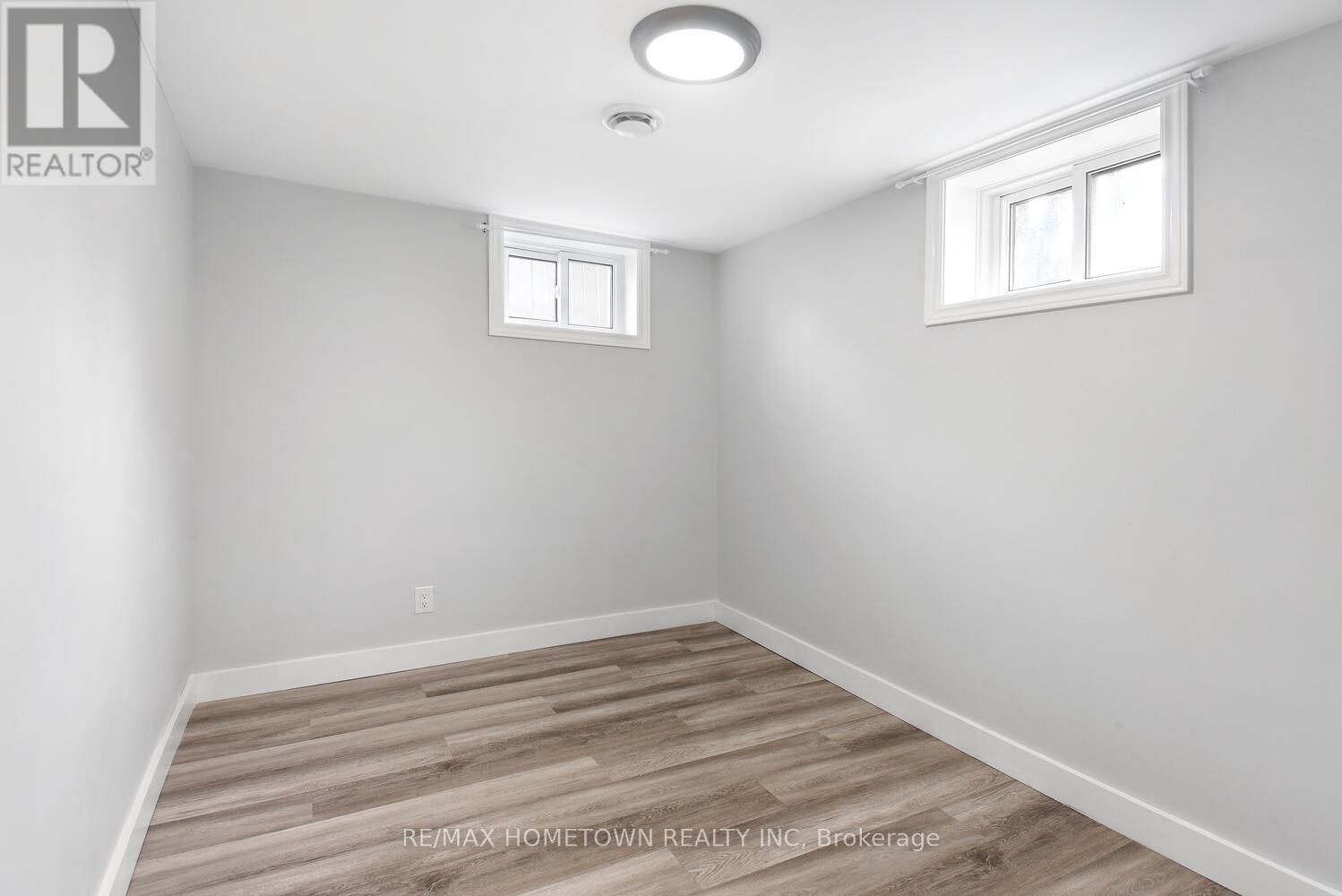 Photo 23 of 4 Otter Drive, Brockville ON