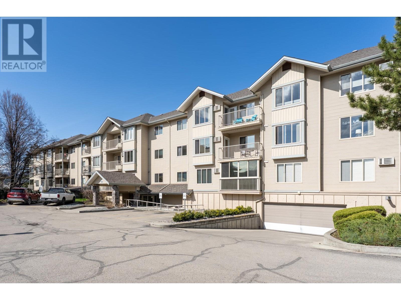 203 710 Rutland Road North, Kelowna