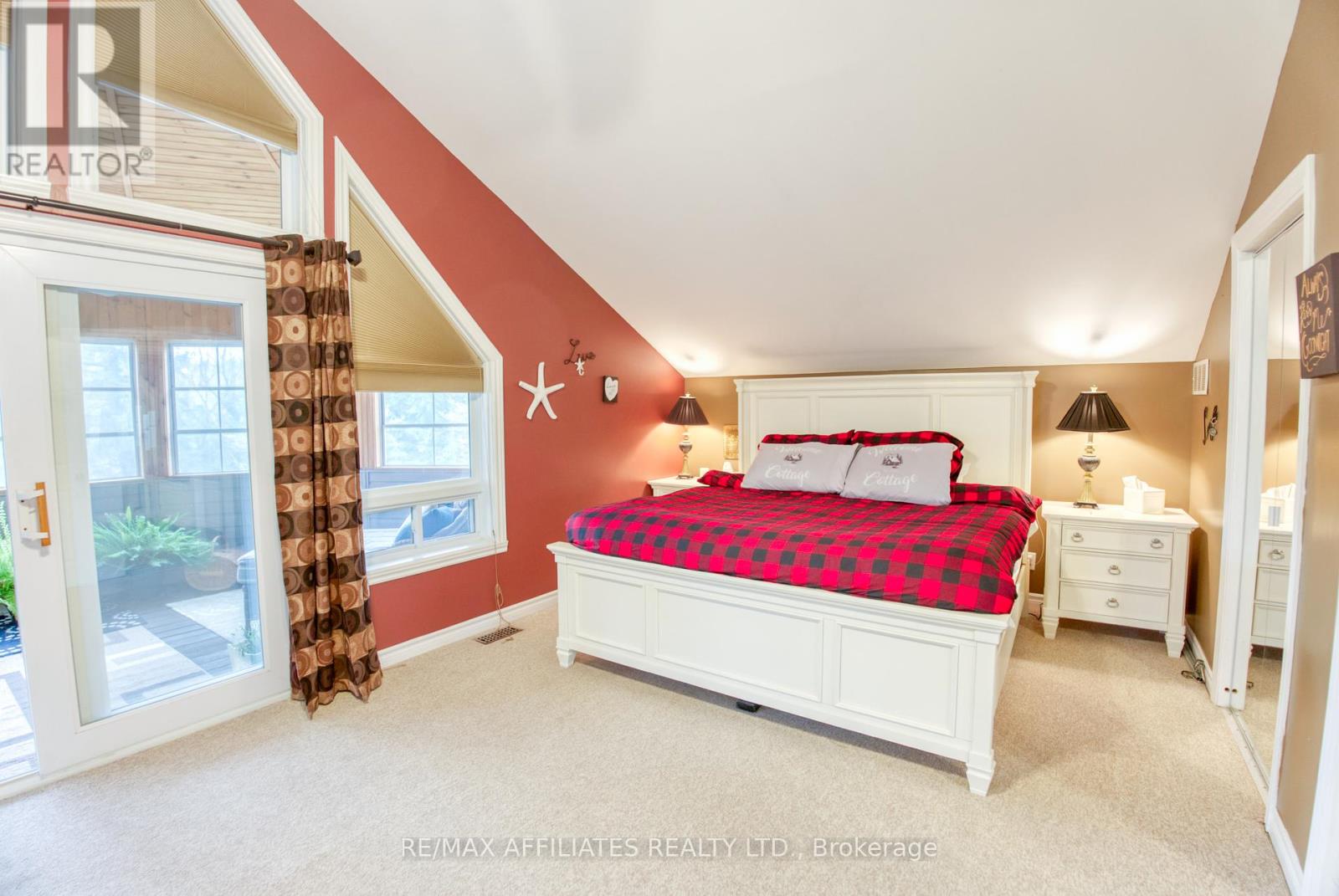 Photo 34 of 133 Swan Lane N, Rideau Lakes ON
