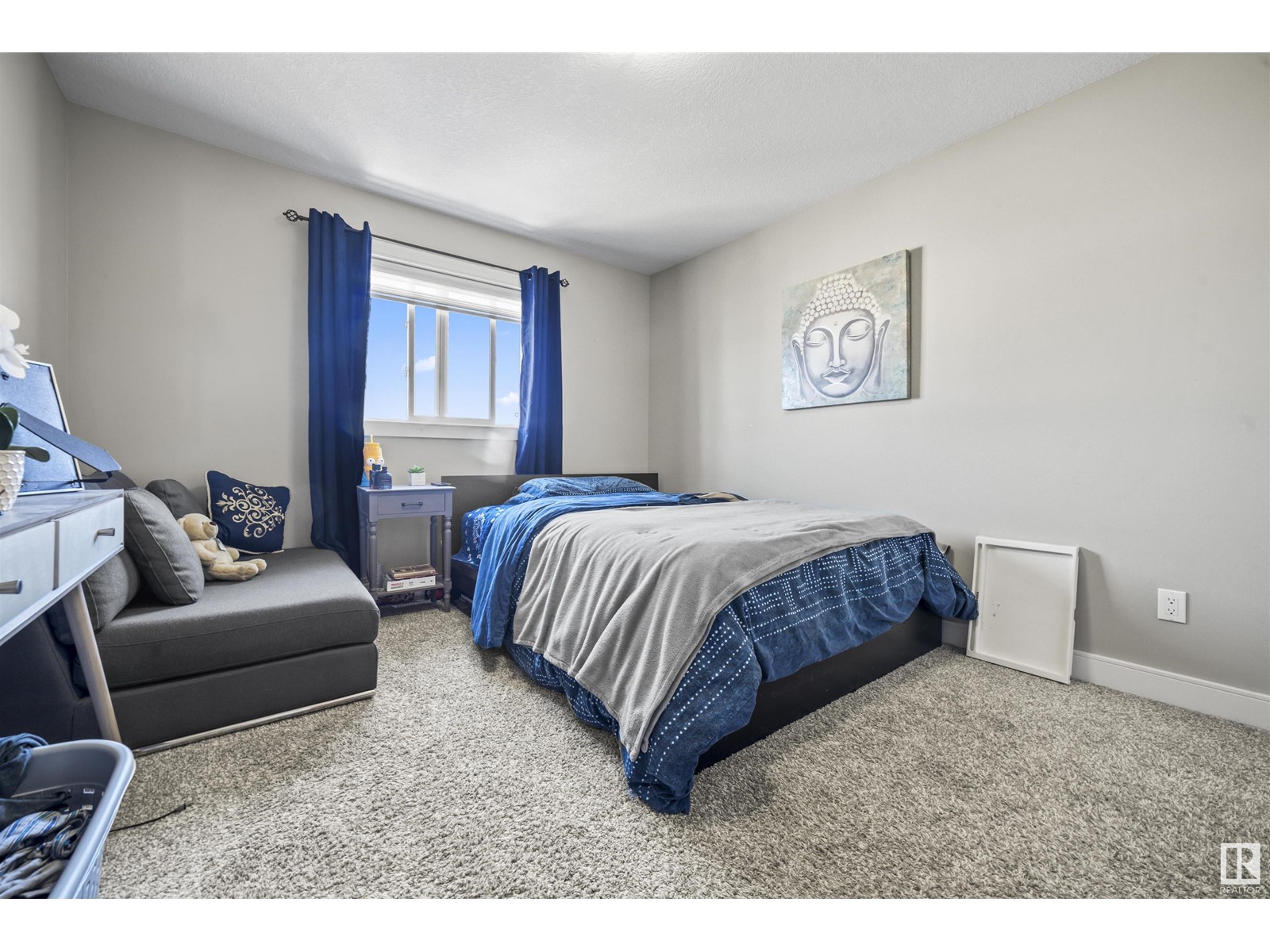 1329 32A ST NW, Edmonton