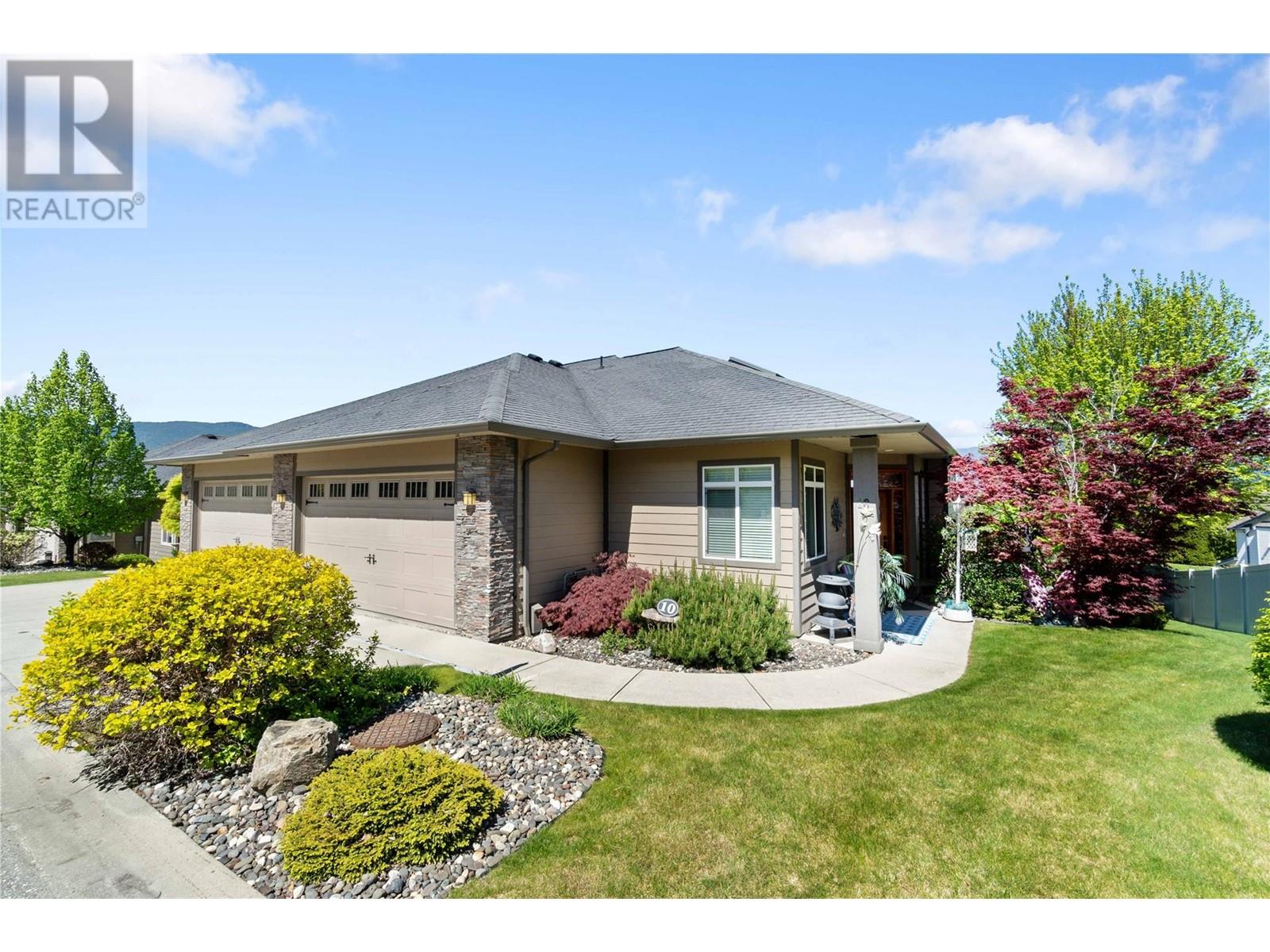 10 1431 Auto Road Southeast, Salmon Arm