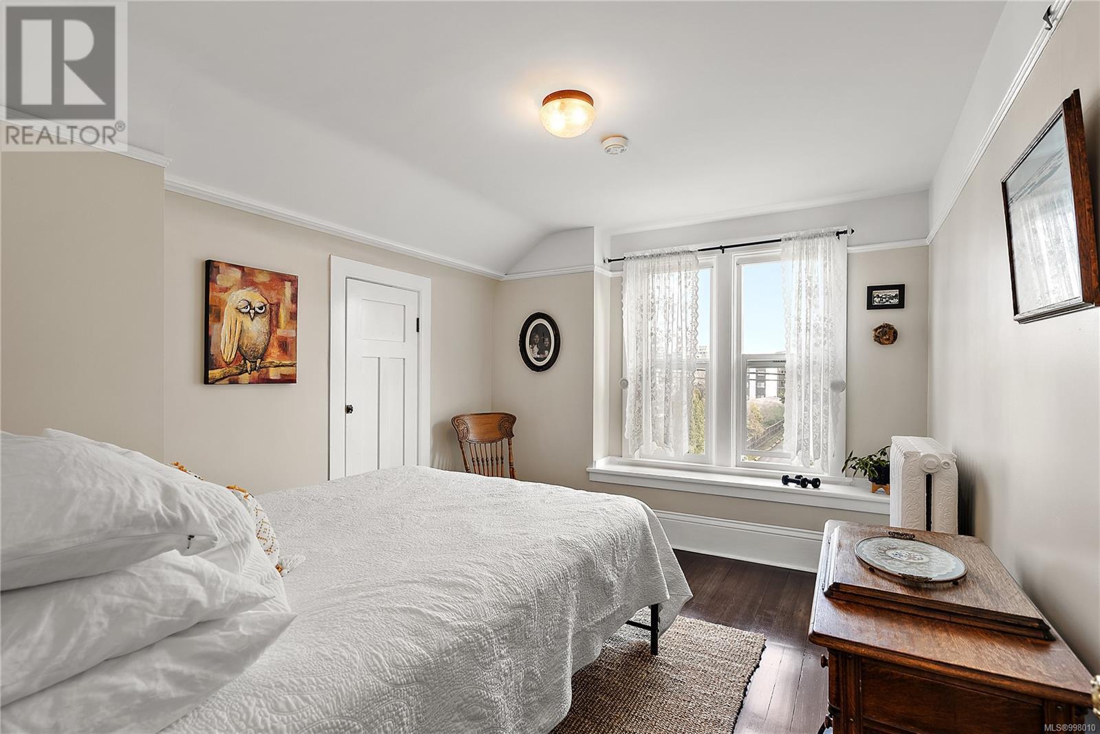 Photo 24 of 329 Simcoe St, Victoria BC