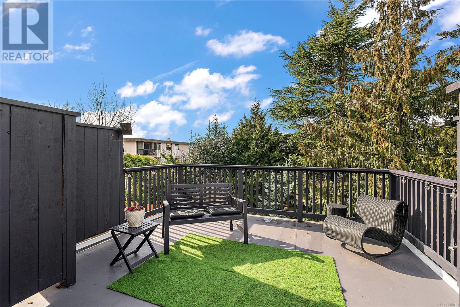 Photo 31 of 329 Simcoe St, Victoria BC