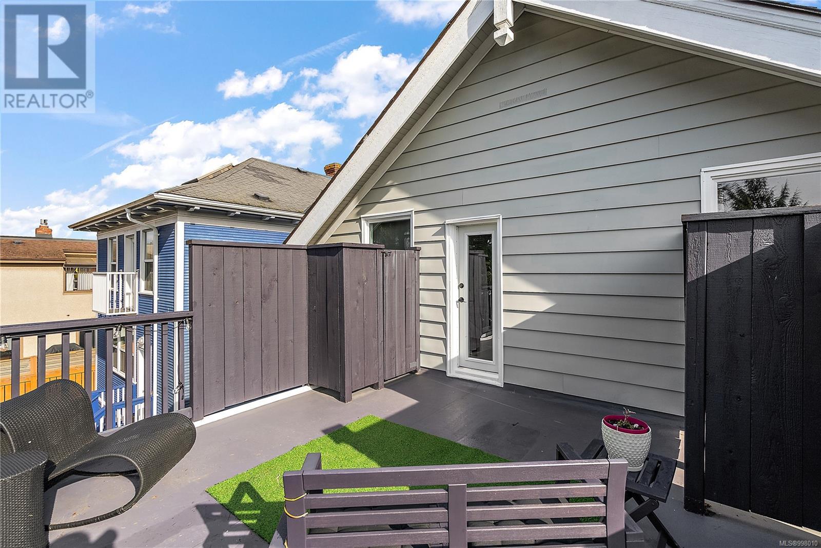 Photo 32 of 329 Simcoe St, Victoria BC