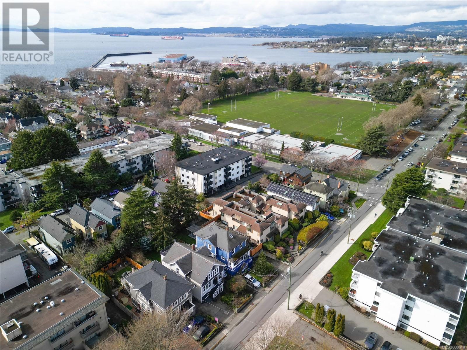 Photo 37 of 329 Simcoe St, Victoria BC