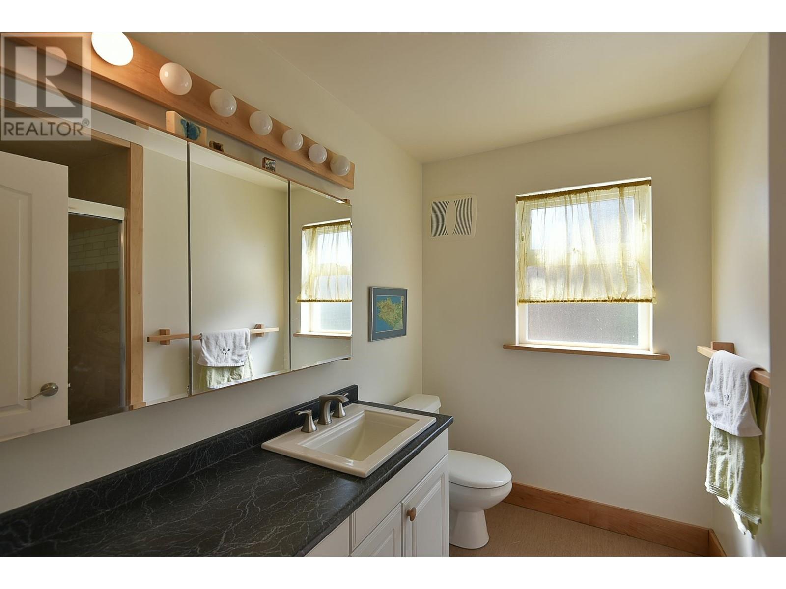 590-592 N FLETCHER ROAD, Gibsons