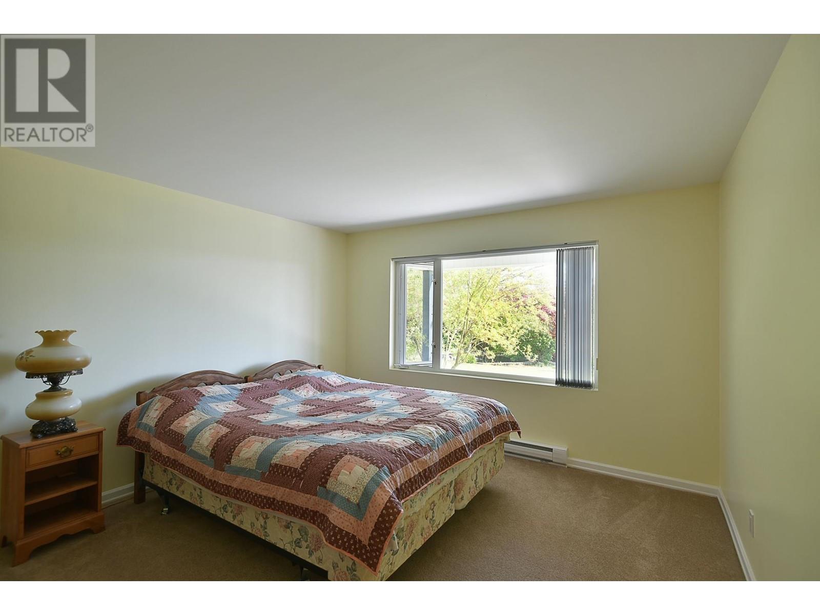 590-592 N FLETCHER ROAD, Gibsons