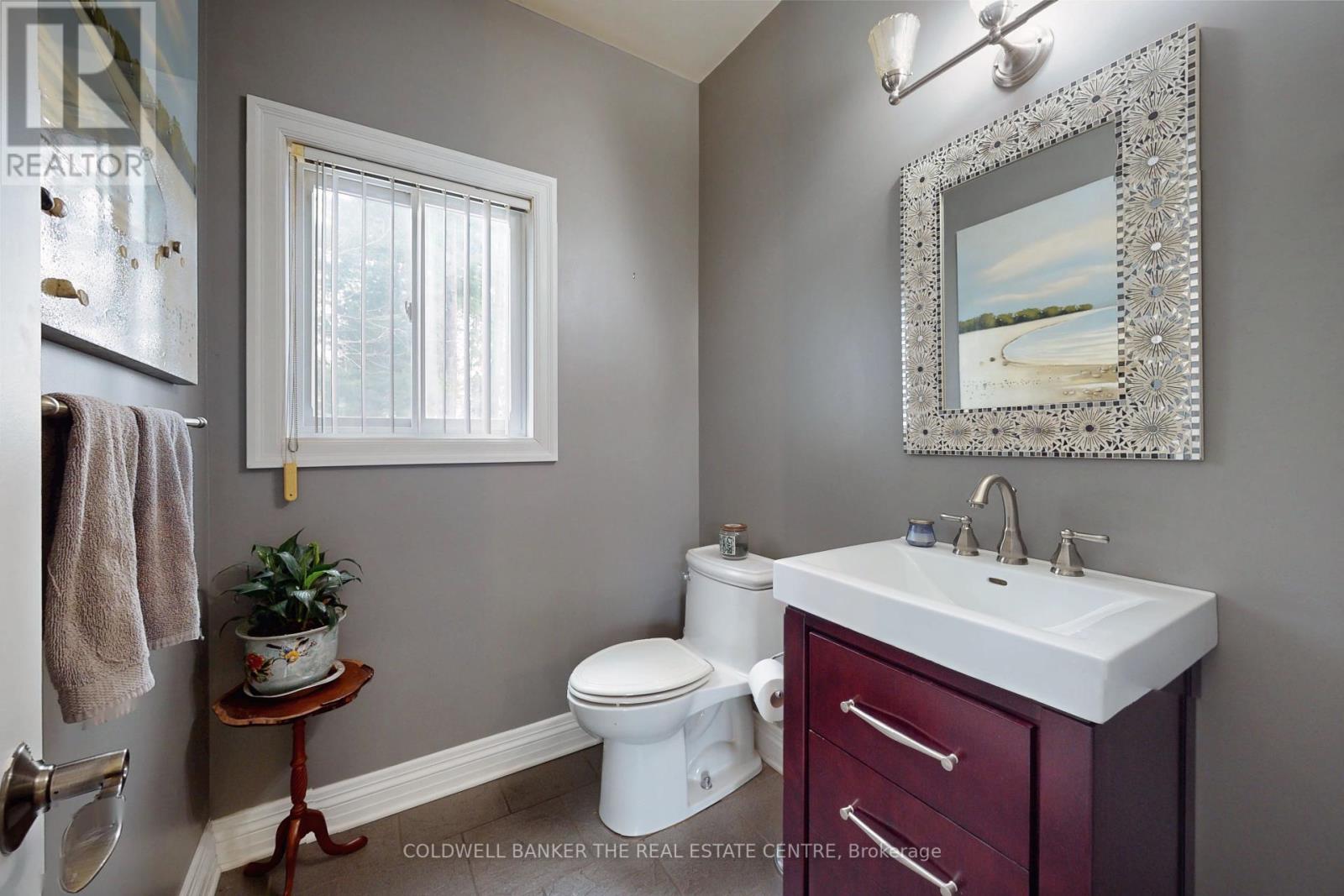 Photo 2 of 3276 Turnbull Drive, Severn ON