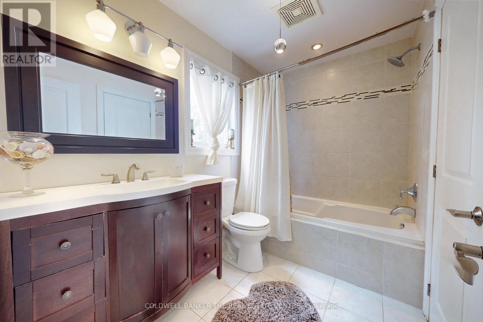Photo 11 of 3276 Turnbull Drive, Severn ON
