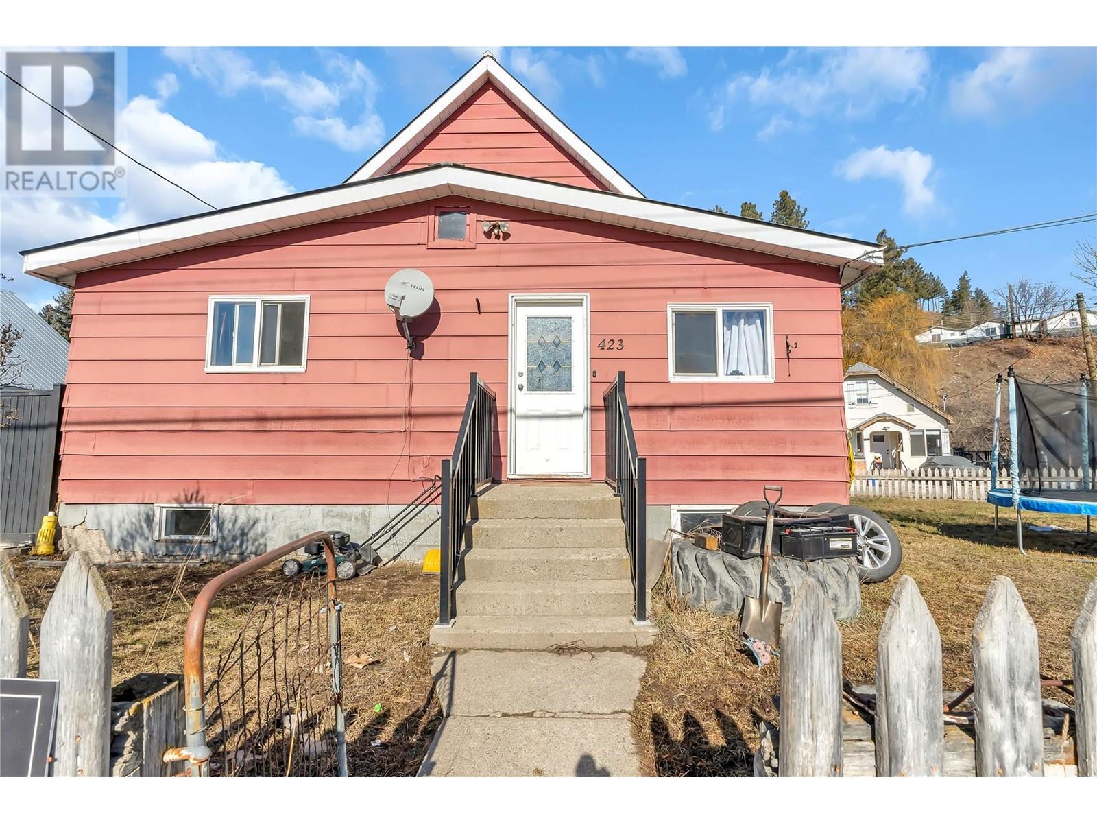 423 SIMILKAMEEN Avenue, Princeton