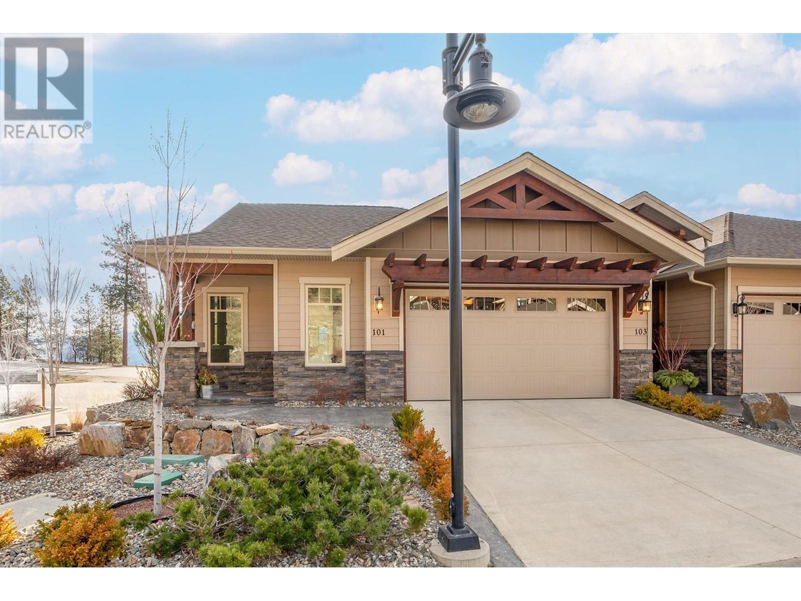101 4000 Trails Place, Peachland