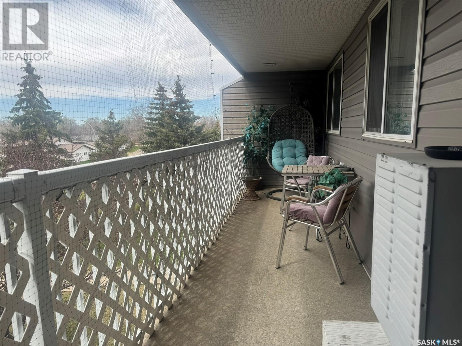 Photo 20 of 303 1808 Eaglesham Avenue, Weyburn SK