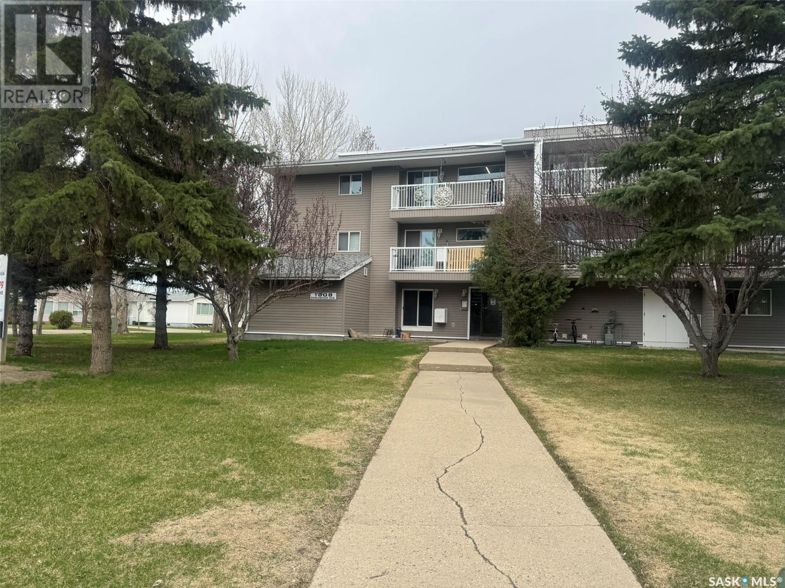 Photo 26 of 303 1808 Eaglesham Avenue, Weyburn SK
