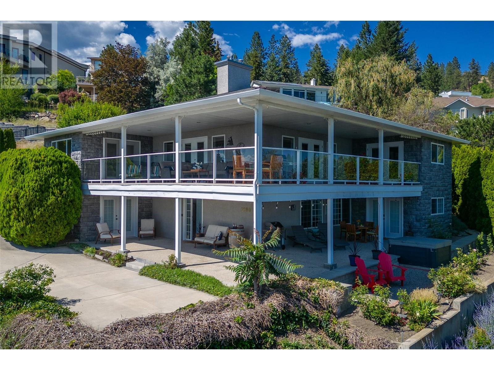 1290 Menu Road, West Kelowna