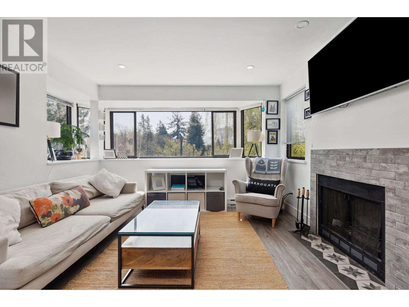 20 3437 W 4TH AVENUE, Vancouver real estate listing R2995255