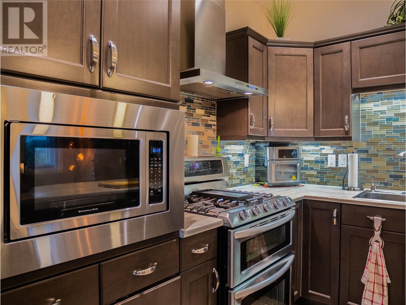 805 89 Avenue, Dawson Creek