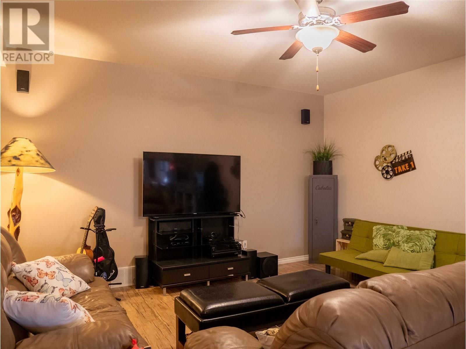 805 89 Avenue, Dawson Creek