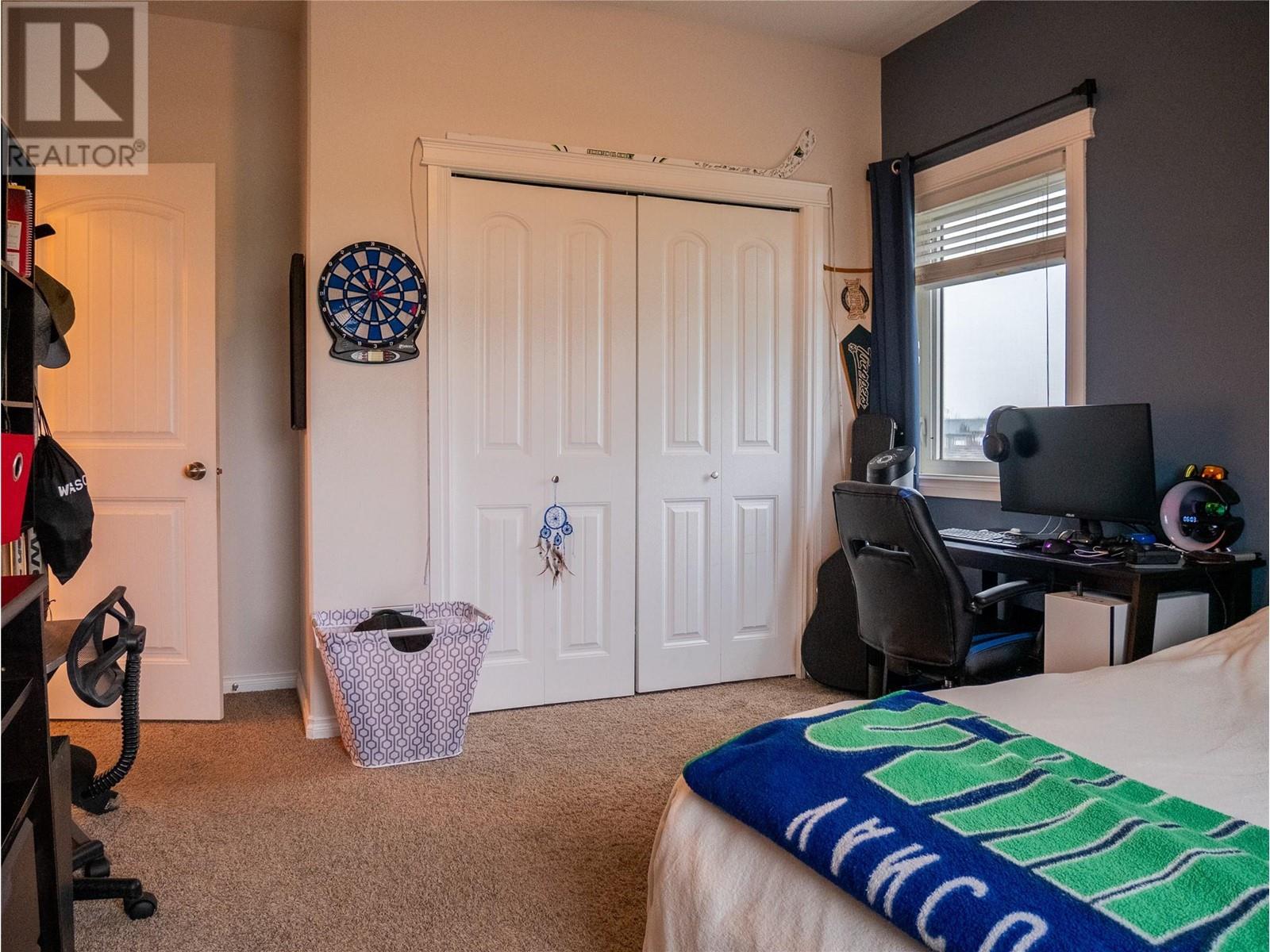 805 89 Avenue, Dawson Creek
