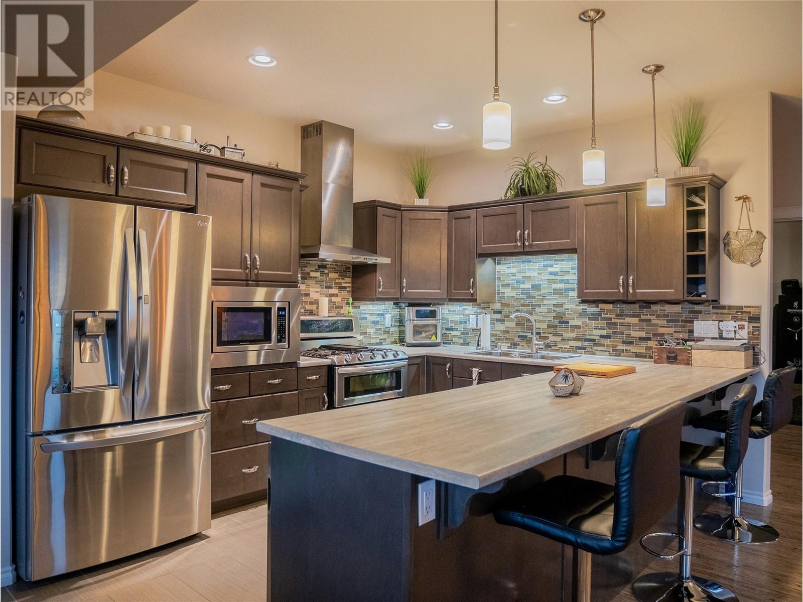805 89 Avenue, Dawson Creek