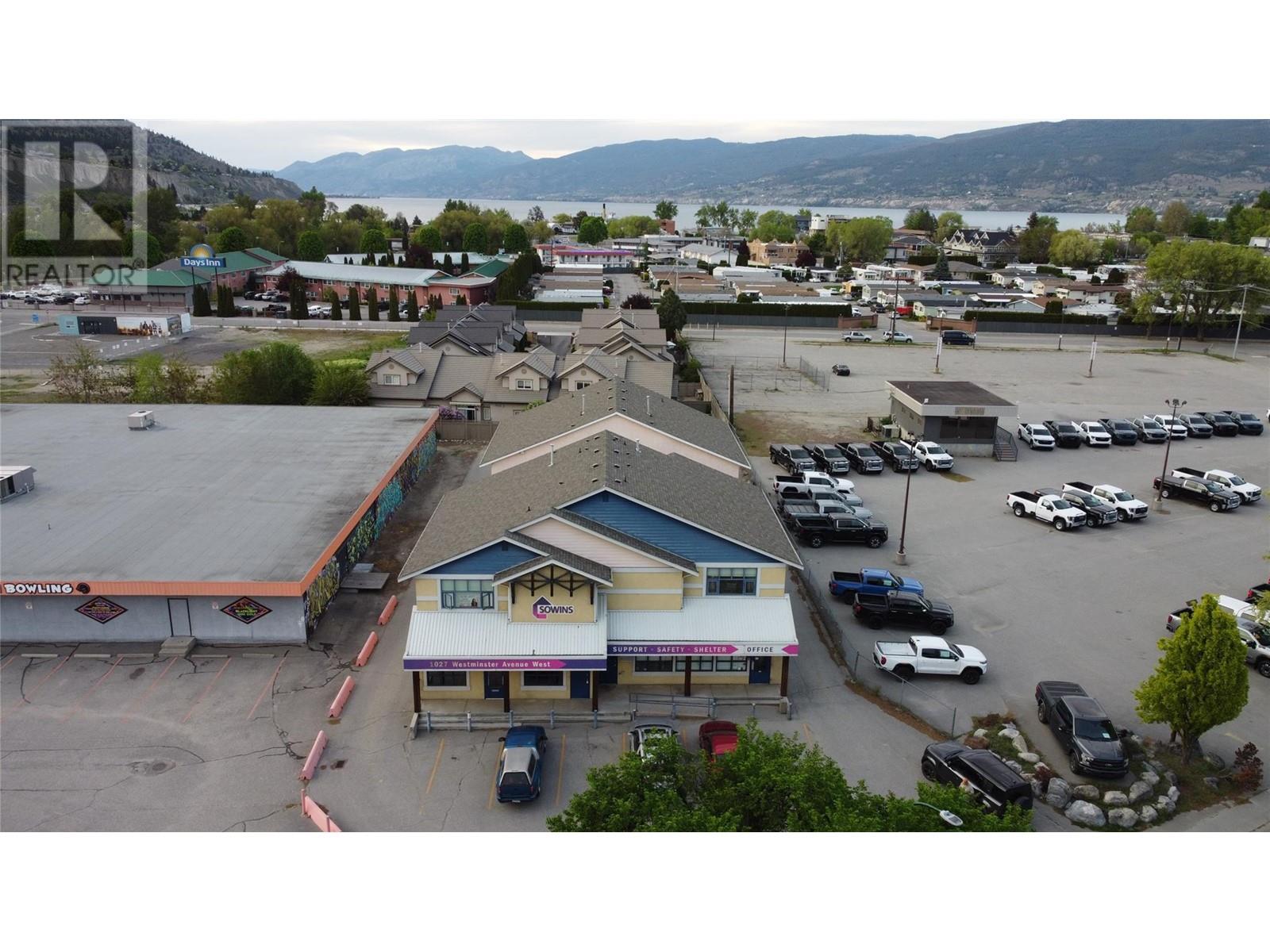 203 1027 Westminster Avenue, Penticton