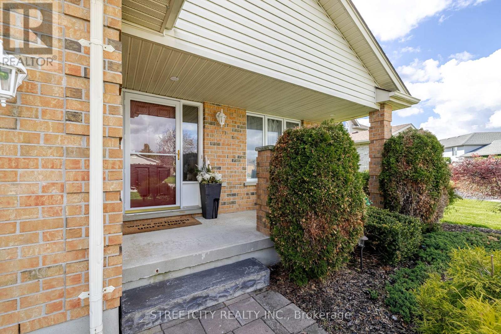 Single Family House for Sale in  ANDREA CRESCENT Central Elgin (Belmont) 