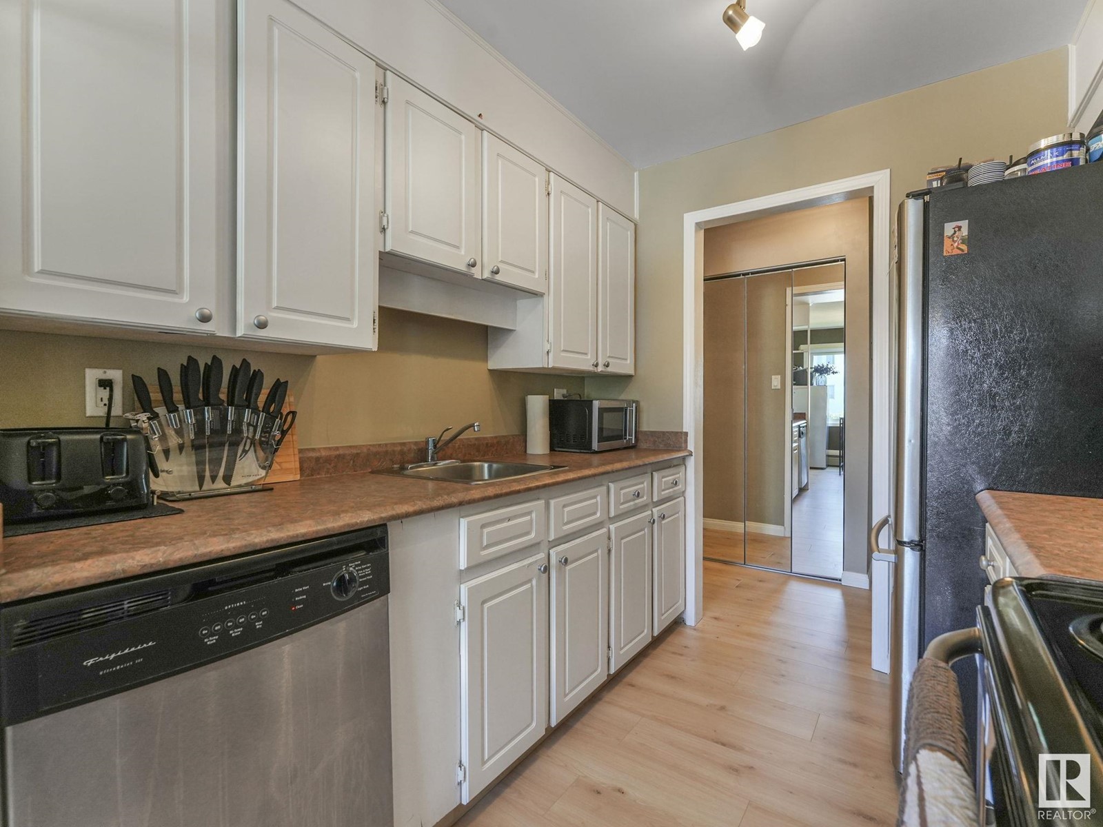 #204 11415 41 AV NW, Edmonton