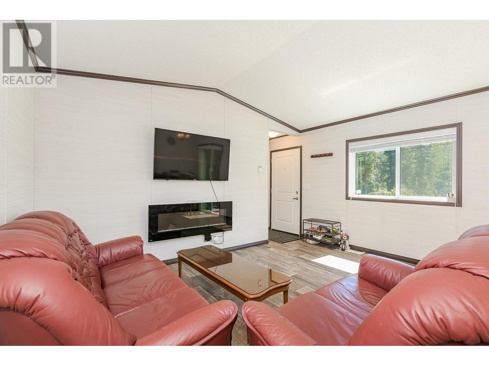  3997 Malakwa Road, Malakwa