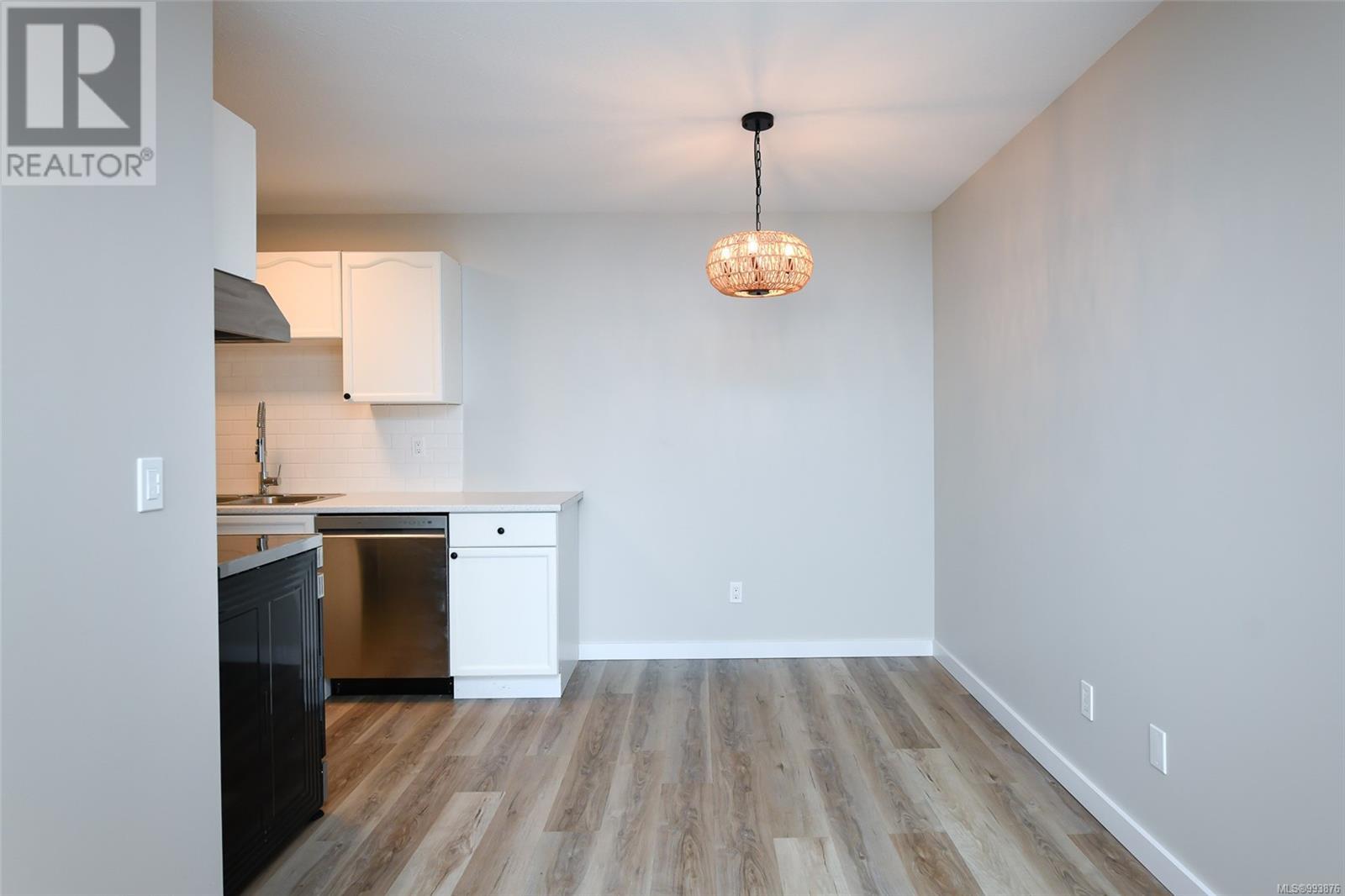 310 1045 Cumberland Rd, Courtenay