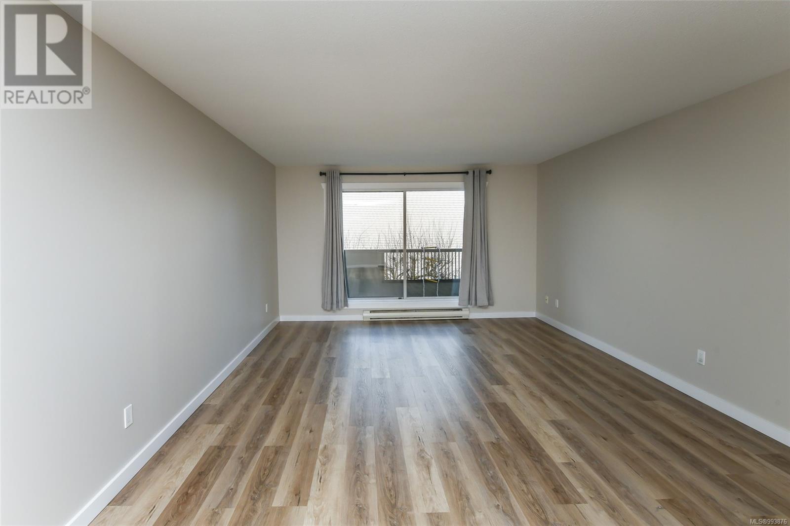 310 1045 Cumberland Rd, Courtenay