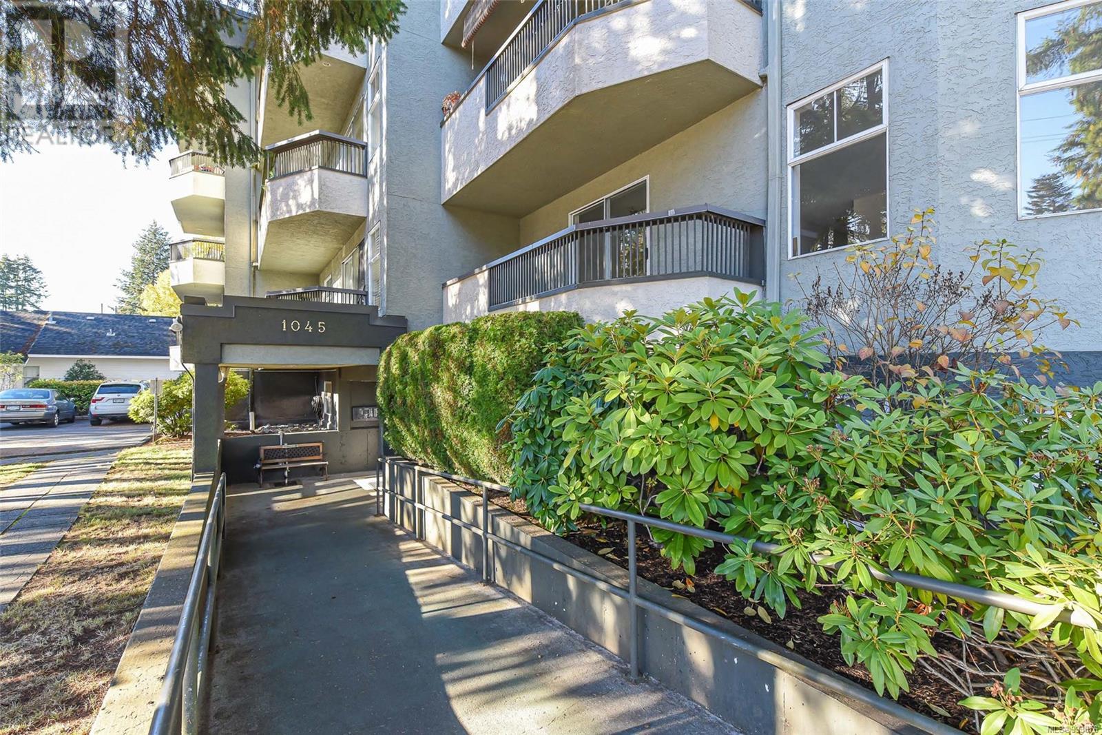 310 1045 Cumberland Rd, Courtenay