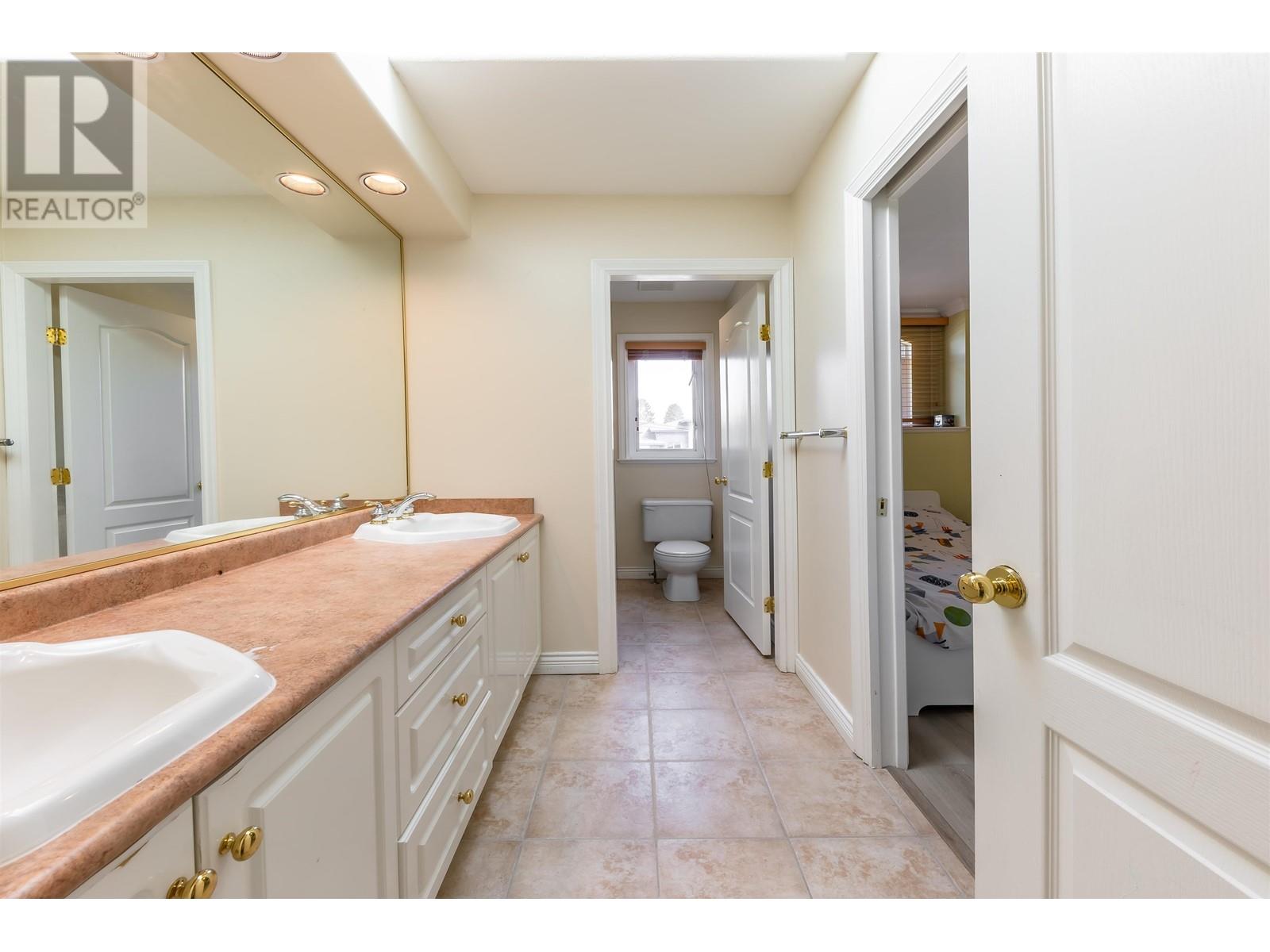 7471 LINDSAY Road, Richmond