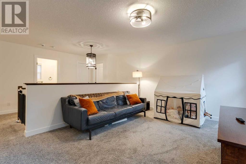Single Family House for Sale in  Sage Bluff Close NW Sage Hill Calgary 