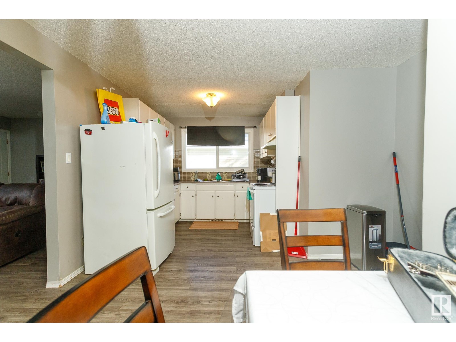 12107-12109 89 ST NW, Edmonton
