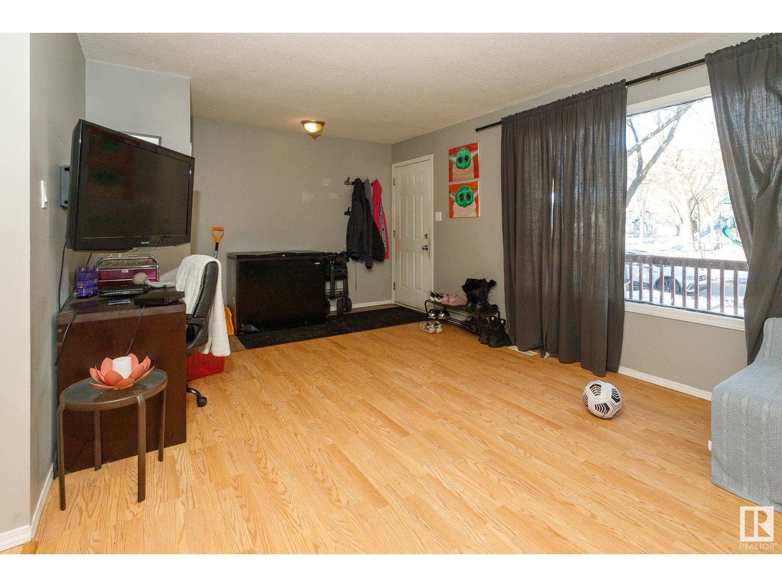 12107-12109 89 ST NW, Edmonton
