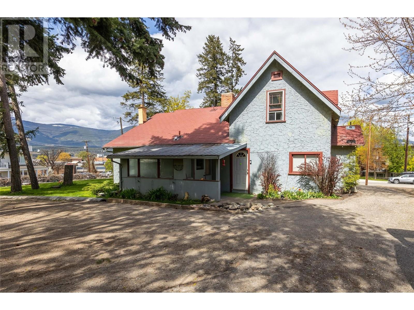 Photo 33 of 320 Okanagan Avenue Se, Salmon Arm BC